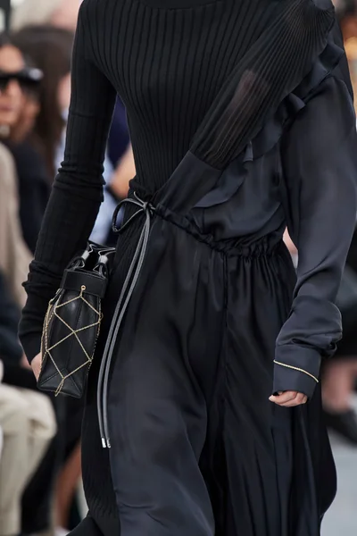 Look 94